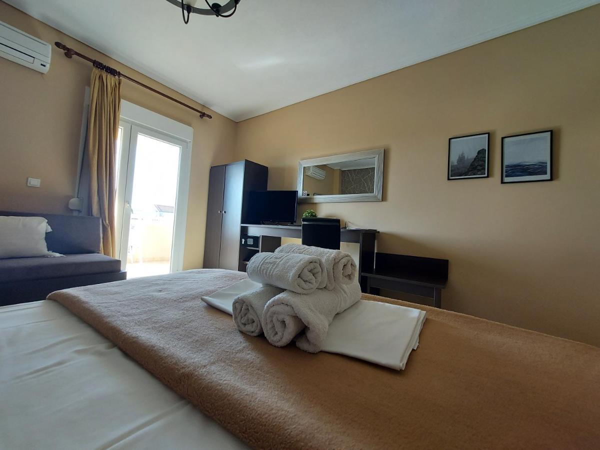 Hotel Epavli Nea Kallikrateia エクステリア 写真
