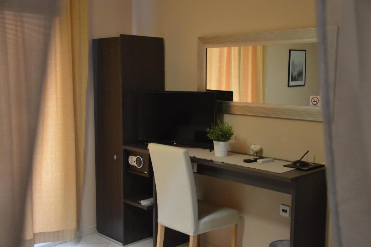 Hotel Epavli Nea Kallikrateia エクステリア 写真