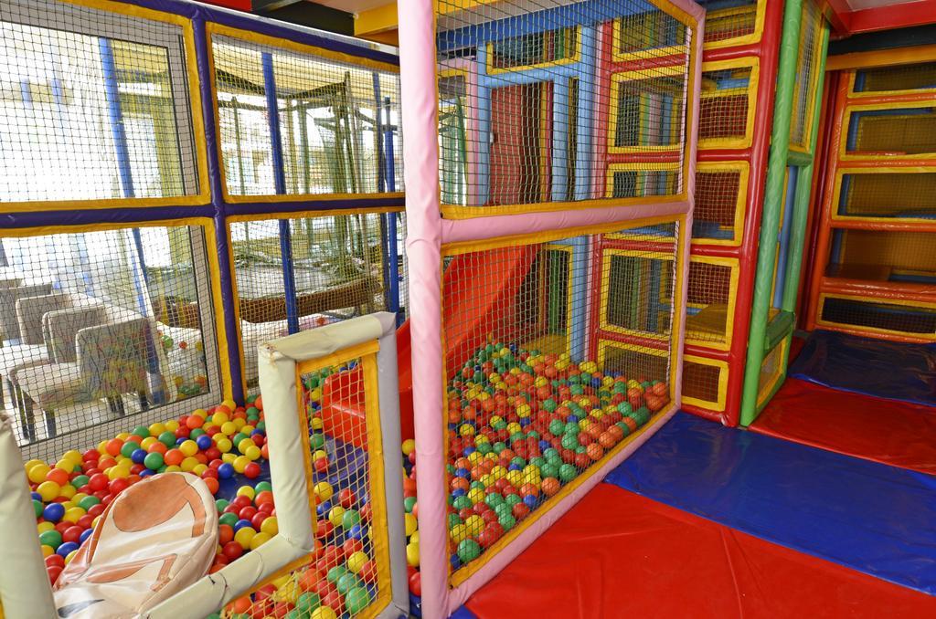 Hotel Epavli Nea Kallikrateia エクステリア 写真